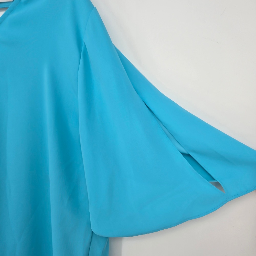 Chico's Robins Egg Blue V-Neck Bell Sleeve Blouse Top Chico's 2 Women's L Casual - Picture 5 of 9